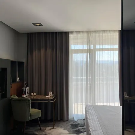 River Park Hotel