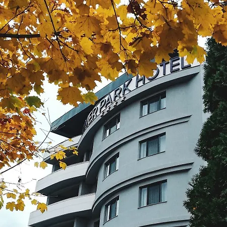 River Park 4*