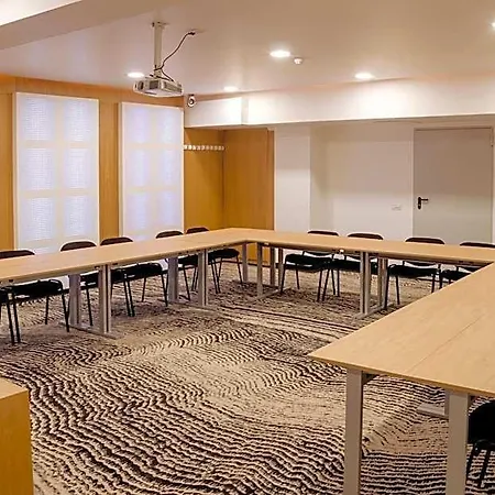 Hotel River Park 4*