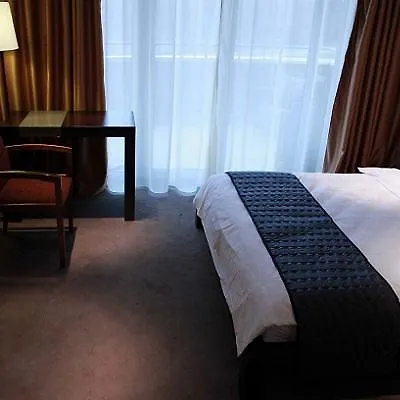 Hotel River Park
