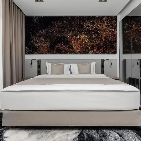 Hotel River Park 4*