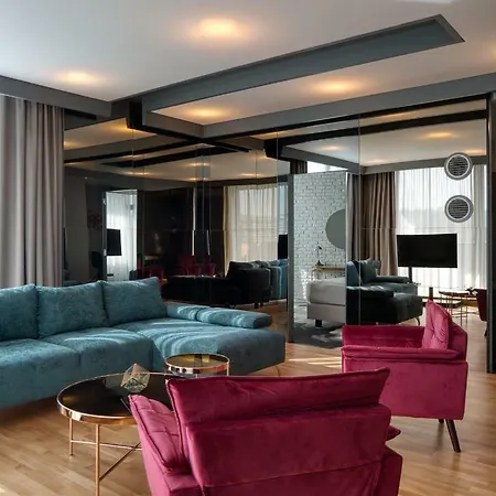 酒店 River Park 4*