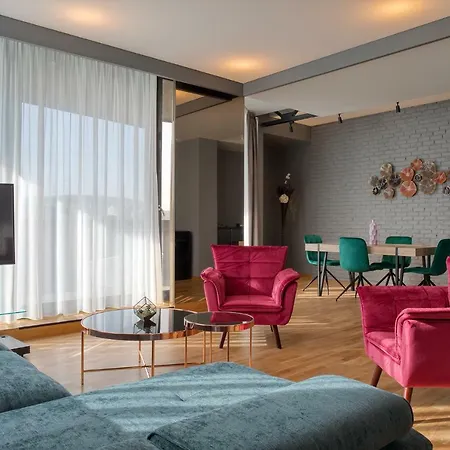 Hotel River Park 4*