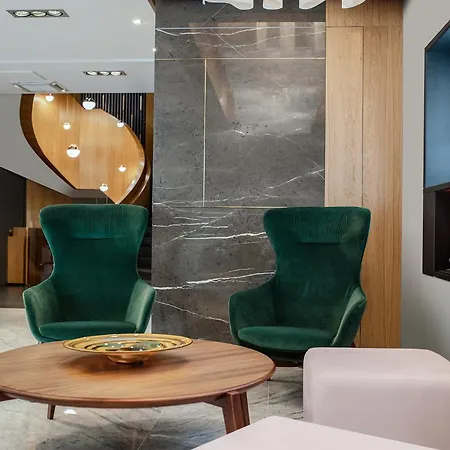 Hotel River Park 4*