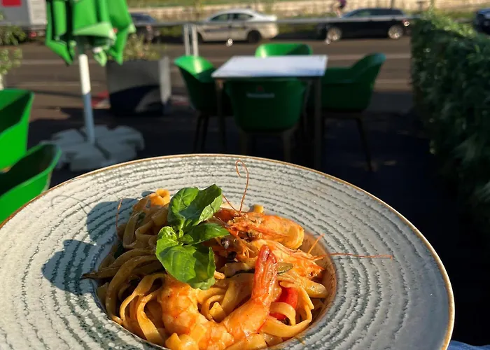 River Park Ξενοδοχείο 4*